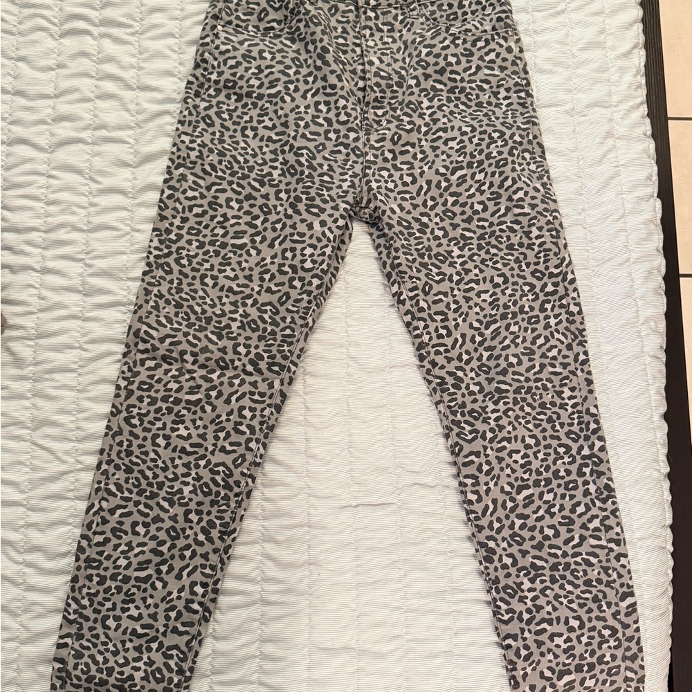 Stradivarius Gray and Black Leopard Print Pants